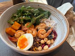 烤牛排健康谷物沙拉-FOOOO CITY CLUB 孚乐里音乐西餐酒吧(悠方店)