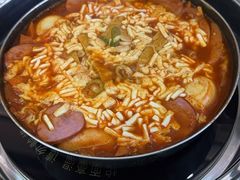 -三清洞摩西韩式年糕火锅(威高广场店)