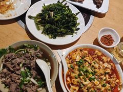 -大众跷脚牛肉馆·非遗传承单位(峨眉山店)