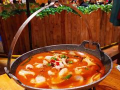 -老滇山寨•云南特色菜•地方菜•民族风情歌舞表演(金碧店)