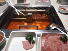 -海底捞火锅鲜切牛肉主题店(长寿路店)