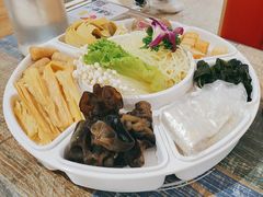 -鸡遇虾煲干锅火锅(小寨金莎店)