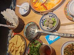 -洱火云南酸菜牛肉火锅(石景山当代商城店)