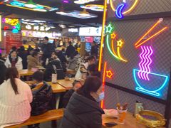 等位区-八一好吃街·高品美食广场