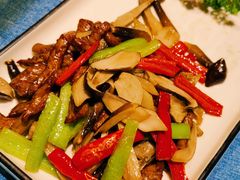 -香巴拉云南餐厅(华莱坞店)