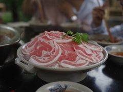-茅草房·河畔园林火锅