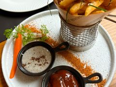 -Mark&Mars Restaurant