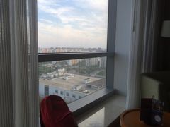 -上海浦东康桥绿地假日酒店