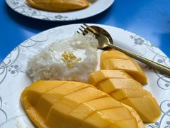 -Nings Mango Stand