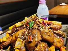 -炉小二铜锅牛蛙•川湘菜(三里屯店)