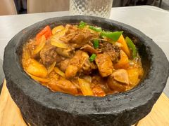 宏宴石锅柴鸡-宏宴·新京菜(望京店)