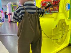 -奎屯友好时尚购物中心