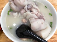 -雷祖芳老妈蹄花店