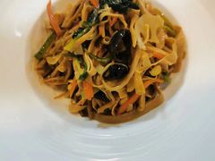 -香山湖家家宴(中山陵店)