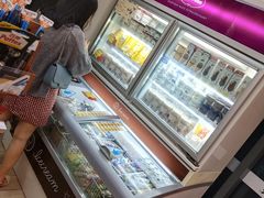 -全家便利店(沪太路三店)