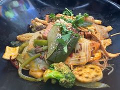 -醉人椒麻辣香锅(王府井喜悦店)