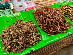 -席娜卡琳火车铁道夜市