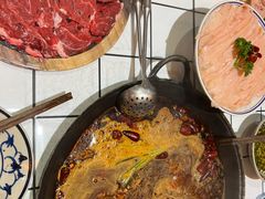 -旧街市鲜货老火锅(大光路店)