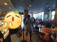 大堂-星巴克臻选(深圳龙华红山天虹店)