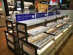 -沫芮眼镜·蔡司·依视路·尼康明月(环创店)