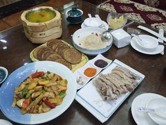 -三江源美食城