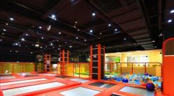 -反弹蹦床公园·亲子乐园·团建·派对(青岛融创茂店)