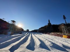 -采薇庄园四季滑雪场