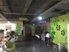 -栖游青年旅舍(华强北地铁站店)