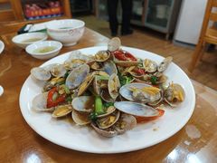 -正宗普宁豆干坊·洪记砂锅粥(红领巾路店)