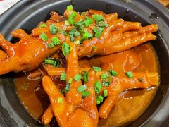 猪蹄凤爪煲-恭喜上堓砂锅焗·海鲜大排档(闵行龙湖店)