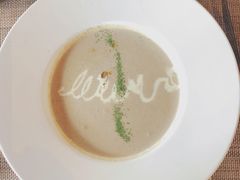 黑松露野菌浓汤-YUE·6·西式融合餐厅(外滩六号店)