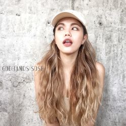-God Hands发型设计复古会所