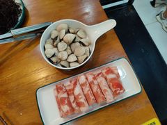 -老何家后安粉·糟粕醋海鲜火锅(三亚湾椰梦长廊店)