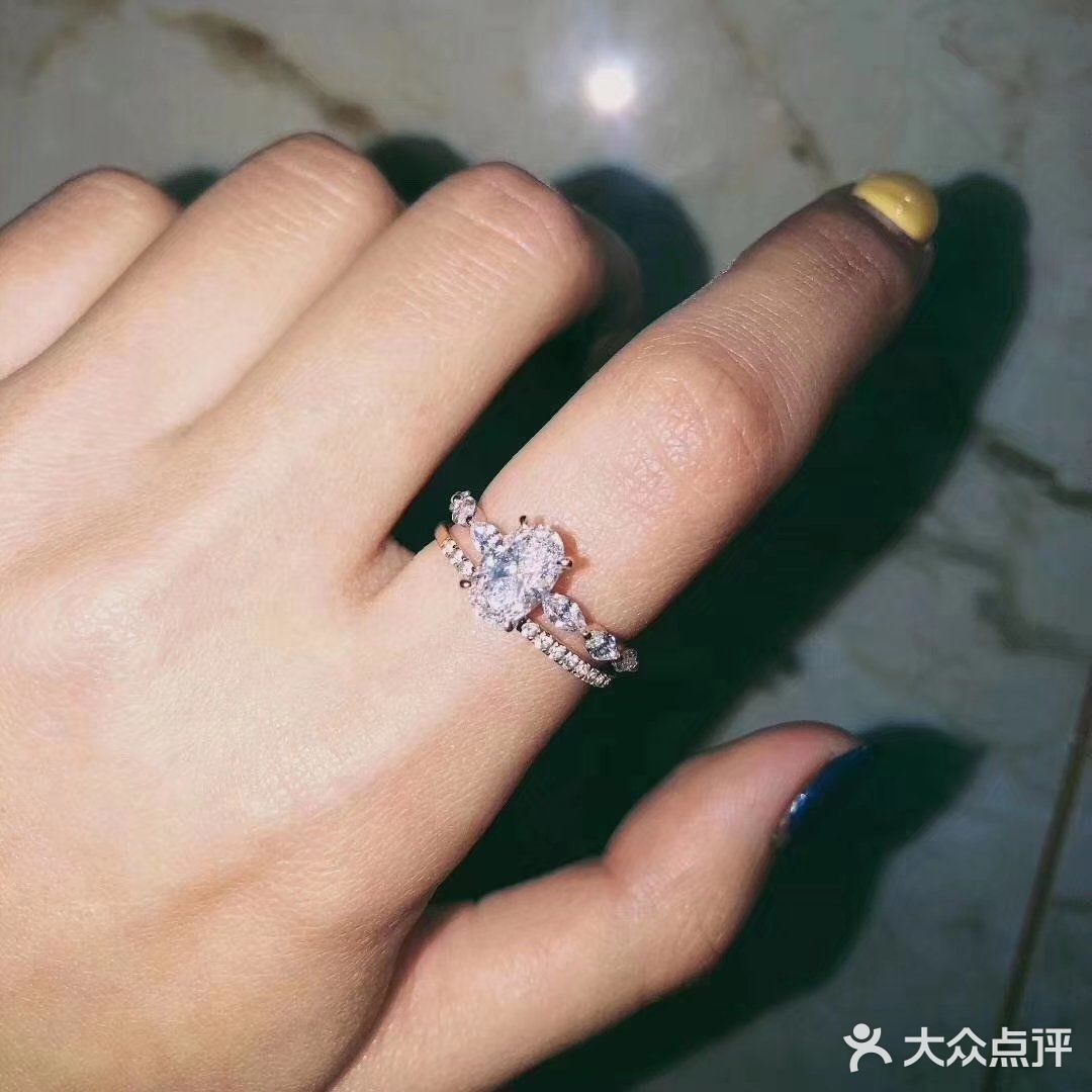 闪爆全宇宙丨超气质款丨求婚钻戒