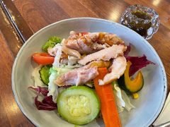 烟熏鸡肉藜麦蔬菜色拉-玛格萝妮比萨屋(陆家浜路店)