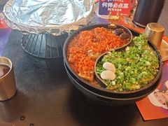 -何师烧烤·香辣蟹·川菜·30年老品牌(太古里旗舰店)