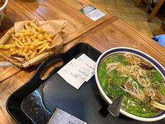 -云阿蛮云南生烫牛肉米线(奉贤路店)