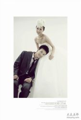 -易摄影婚纱摄影工作室