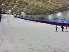 -乔波室内滑雪场