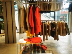 -迪桑特DESCENTE(北京三里屯BLANC店)
