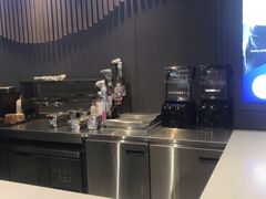 -瑞幸咖啡(凤凰海负一楼美食街店)