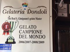 -Gelateria Dondoli