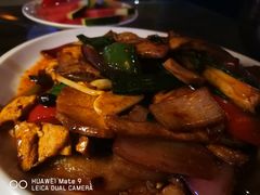 老王回锅肉-隔壁老王·家常云南菜(花巷店)