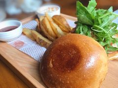 辣味炸鸡汉堡-COMMUNE幻师(上邦百汇城店)