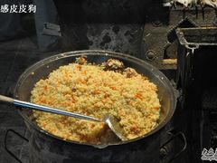 -布尔津河堤夜市