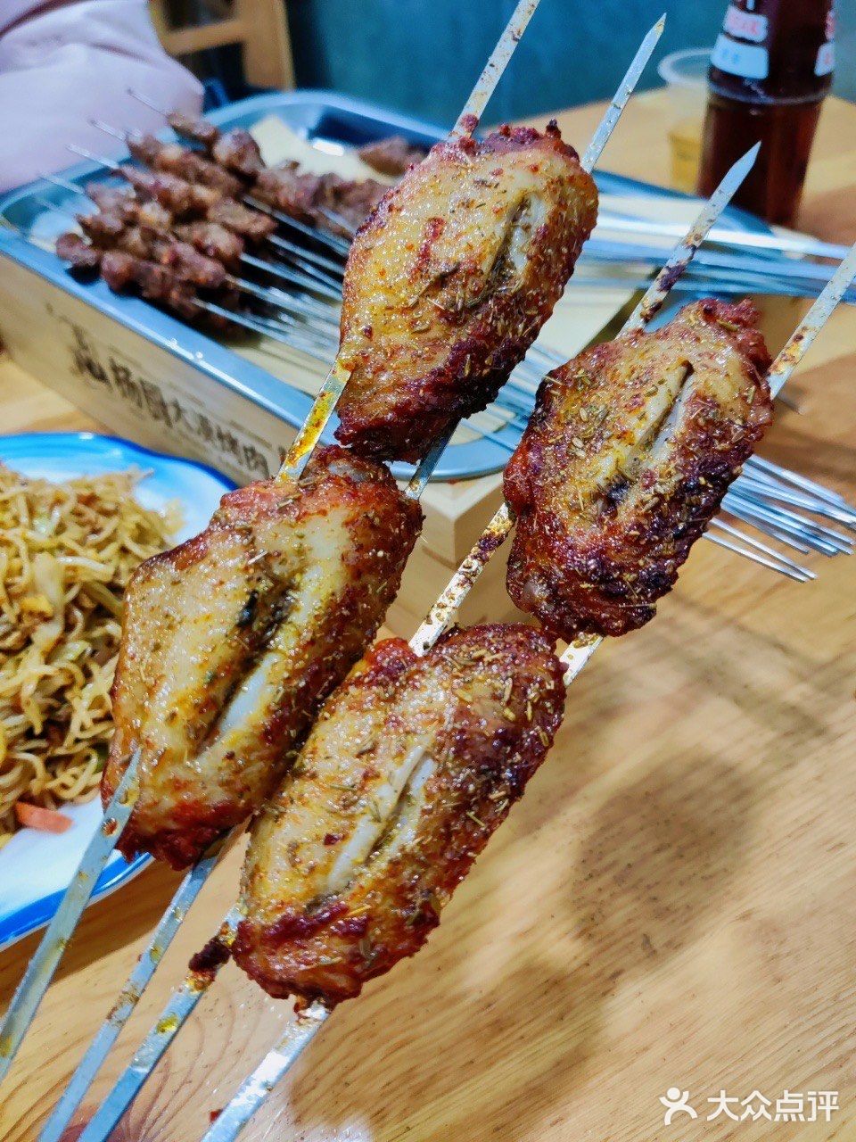 吃烤肉喝小酒，下班后的夜生活！