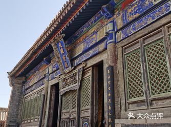 佛教圣地五台山，全国闻名，游客骆驿不绝，景区内堵车已