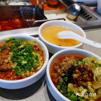 在东台的海底捞吃了两三次了，味道跟别的地方差不多