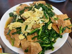 韭菜鸡蛋炒烧饼-金卯白肉罩火烧