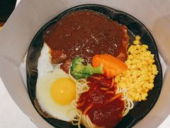 -汤姆家的牛排意面披萨(新城市广场店)